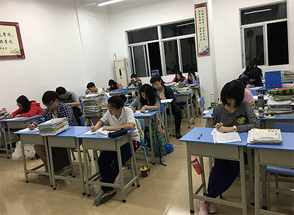 广州全程高考艺考生文化课培训班