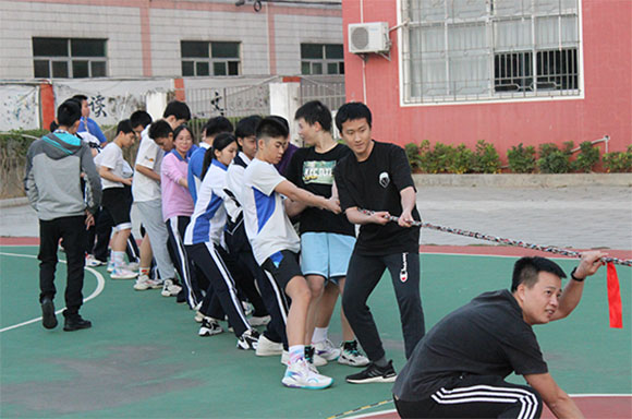 深圳深才教育中考复读培训学校是封闭式的吗？